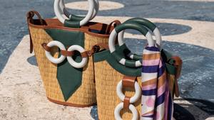 Anuncio de la nueva colección de bolsos V-I.