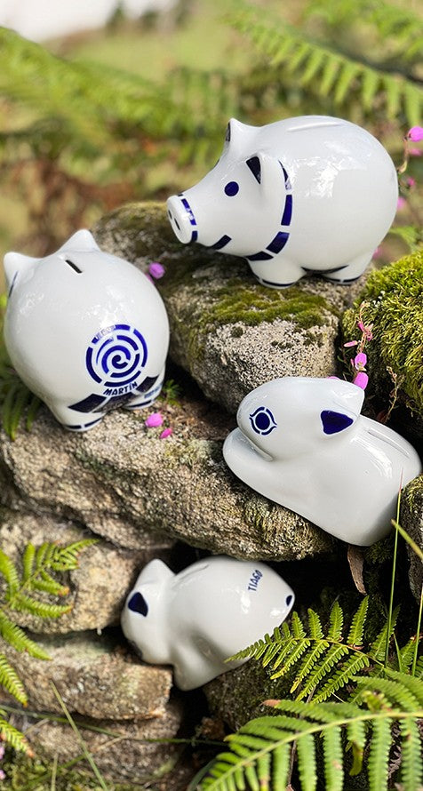 工芸品 SARGADELOS Sargadelos Wild Horses Modern Sculpture in Porcelain. Ships