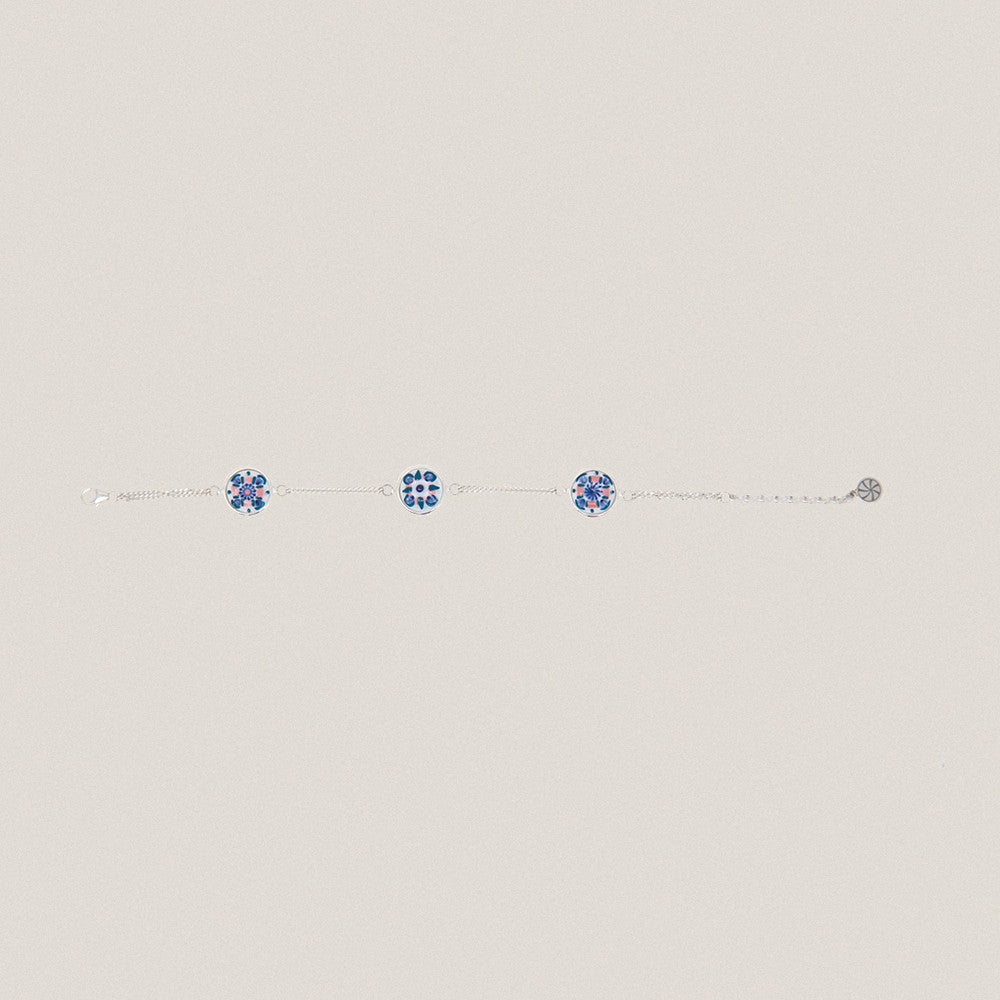 58263